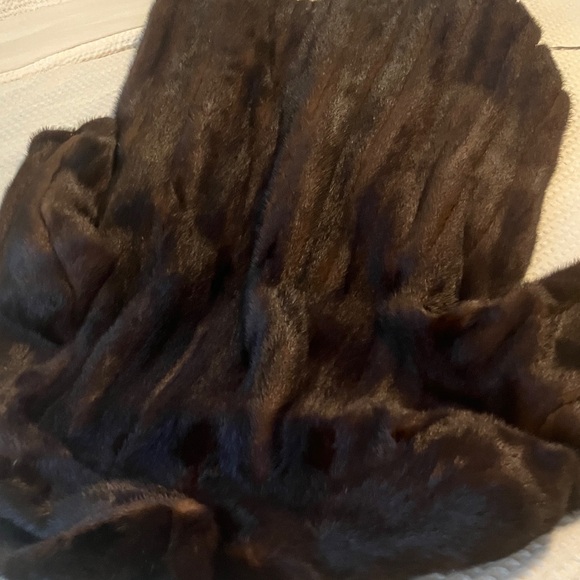 Beautiful fur coat - Picture 10 of 14